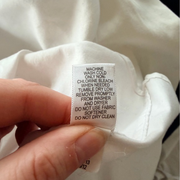 Banana Republic | Button Down Non-Iron Fitted Dress Shirt - Picture 6 of 6